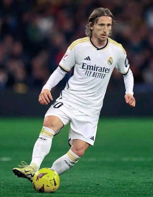 2018 世界大赛：波士顿红袜以 4 胜 1 败击败道奇，夺得 21 世纪以来的第四座冠军